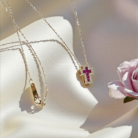 Златно колие с кръст от 18К злато, рубини и диаманти I Gioielli del Sole