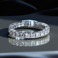 Златна халка с диаманти