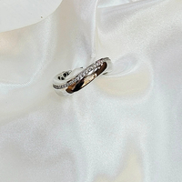 Златен пръстен от бяло злато с циркони