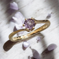 Златен пръстен с природен ( нетретиран сапфир)