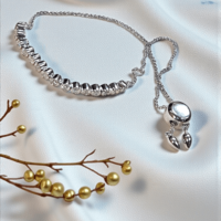 Златна гривна от бяло злато и диаманти