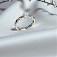 Златен пръстен от бяло злато с циркони 