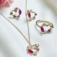 Златен дамски пръстен с цикламенициркони Novello