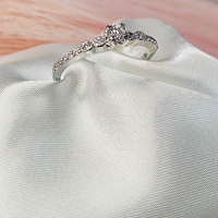 Златен пръстен от бяло злато Тиха Светлина