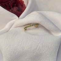 Златен пръстен със зелени циркони, тип халка