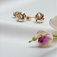 Златни обеци 