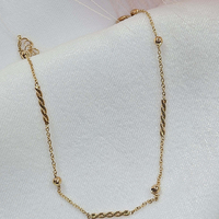 Златна гривна със седем златни елемента