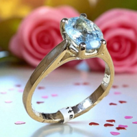 Златен пръстен с Аквамарин