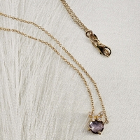 Златно колие с нежна пеперудка