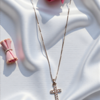 Златно колие с кръстче от 18К розово злато и диаманти I Gioielli del Sole