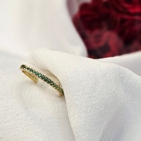 Златен пръстен със зелени циркони, тип халка