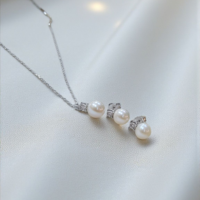 Колиес перли и диаманти