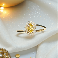Златен пръстен с жълт циркон 