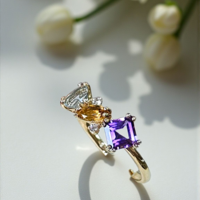 Дамски златен пръстен с естествени камъни