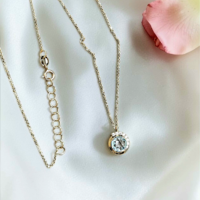 Колие и обеци 