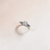 Златен пръстен с цирконии