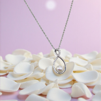 Златно kолие „Безкрайна прегръдка“