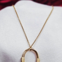 Златно колие с елемент от Сатенирано и Диамантирано злато