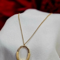 Златно колие с елемент от Сатенирано и Диамантирано злато