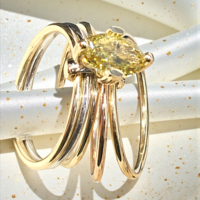 Златен пръстен с  диамант 