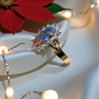 Златен пръстен с Опал и диаманти