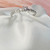 Златен пръстен от бяло злато Тиха Светлина