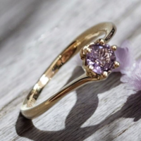 Златен пръстен с природен ( нетретиран сапфир)