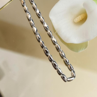 Златна гривна от бяло злато