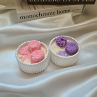 „Градинката на мечтите“ - ароматна свещ в мини керамична кашпа