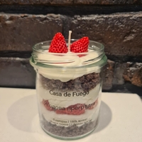 Десертна свещ „Ягодова прегръдка“