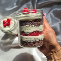 Десертна свещ „Ягодова прегръдка“