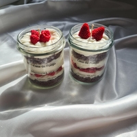 Десертна свещ „Ягодова прегръдка“