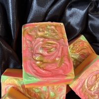 Домашен сапун с аромат на печена ябълка канела и портокал