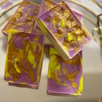 Ръчно изработен сапун „Лилав зюмбюл“