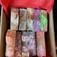 Коледен комплект от 10 ръчно изработени сапуна.