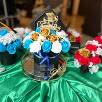 Луксозни букети за вашите абитуриенти