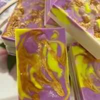 Ръчно изработен сапун „Лилав зюмбюл“