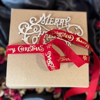 Коледен комплект от 10 ръчно изработени сапуна.