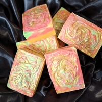 Домашен сапун с аромат на печена ябълка канела и портокал