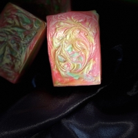 Домашен сапун с аромат на печена ябълка канела и портокал