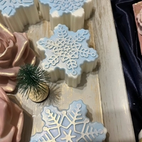 Представяме ви ръчно изработените сапуни 