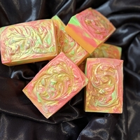 Домашен сапун с аромат на печена ябълка канела и портокал