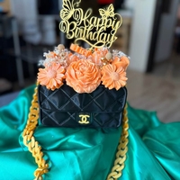 Идеалният подарък за всеки повод манта декорирана със сапунени цветя