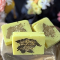 Натурален сапун с аромат на Дюля