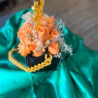 Идеалният подарък за всеки повод манта декорирана със сапунени цветя