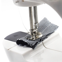 Многофункционална шевна машина с 5 програми.