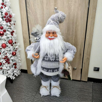 Декоративен Дядо Коледа в сиво – уют, топлина и празничен дух у дома