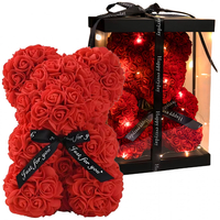 Плюшено мече с LED рози - подарък за мама, момиче, баба