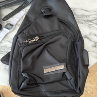 Удобна многофункционална чанта/раница през рамо с USB