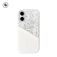 Кожен Гръб Croco Leather iPhone 16 White